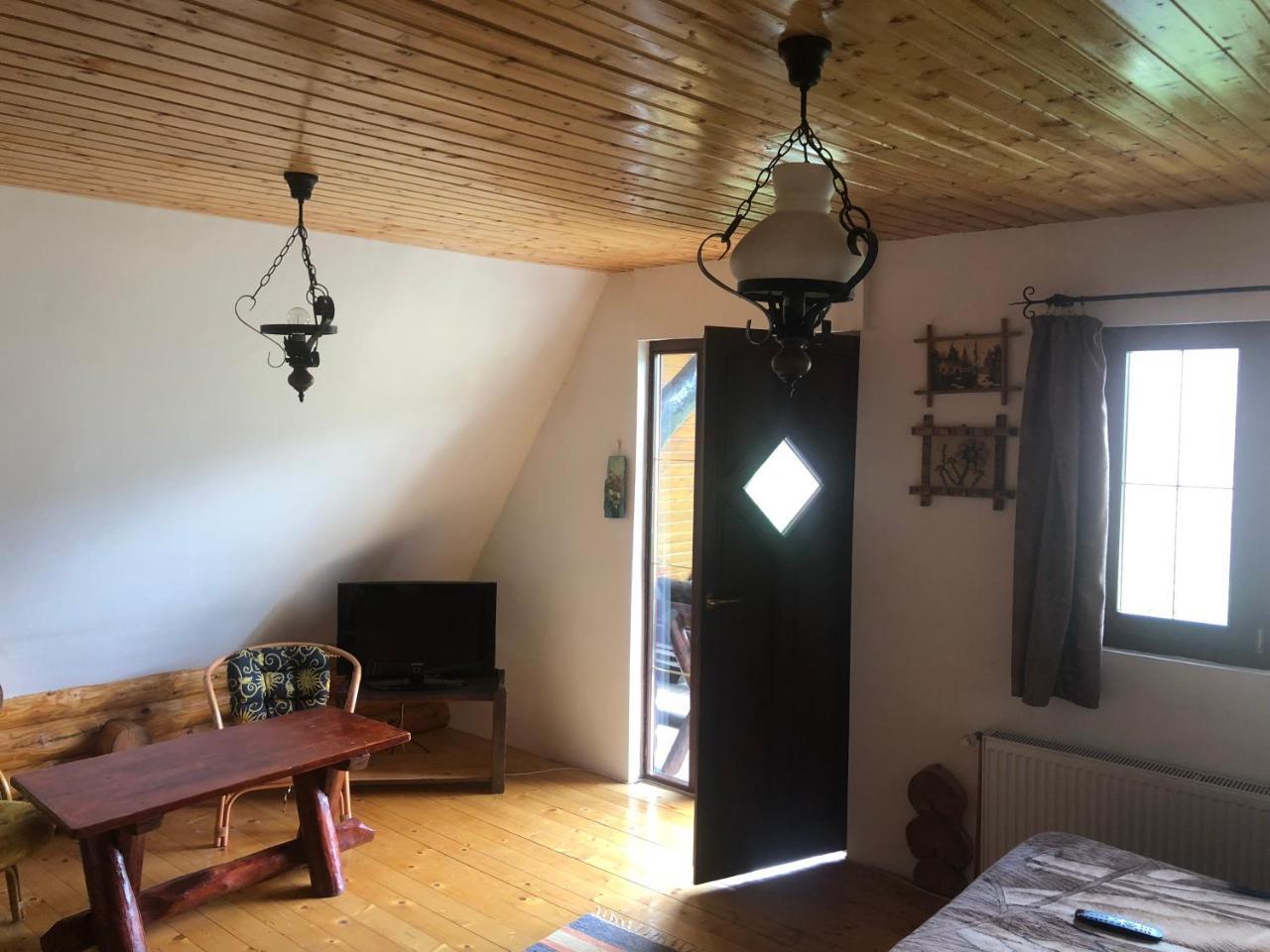 Hot Tub Chalet Retreat Villa Brasov Ngoại thất bức ảnh